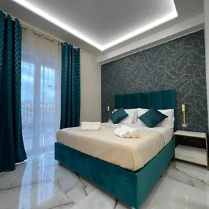 Napoli Central Suites Pensjonat