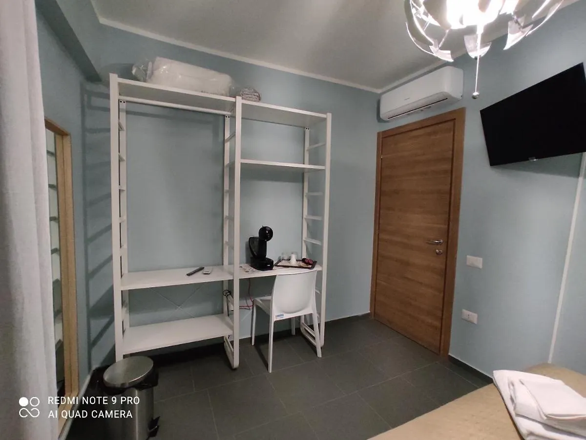Hotel Bbnapl'Est Neapol